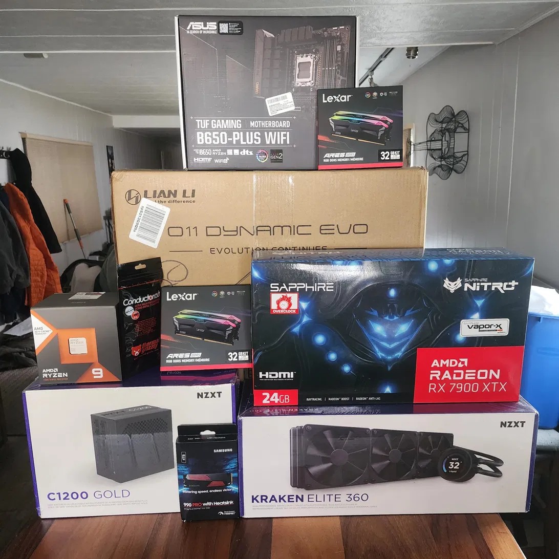 PC components in boxes: Ryzen 9, RX 7900 XTX, Lian Li O11 Dynamic EVO
