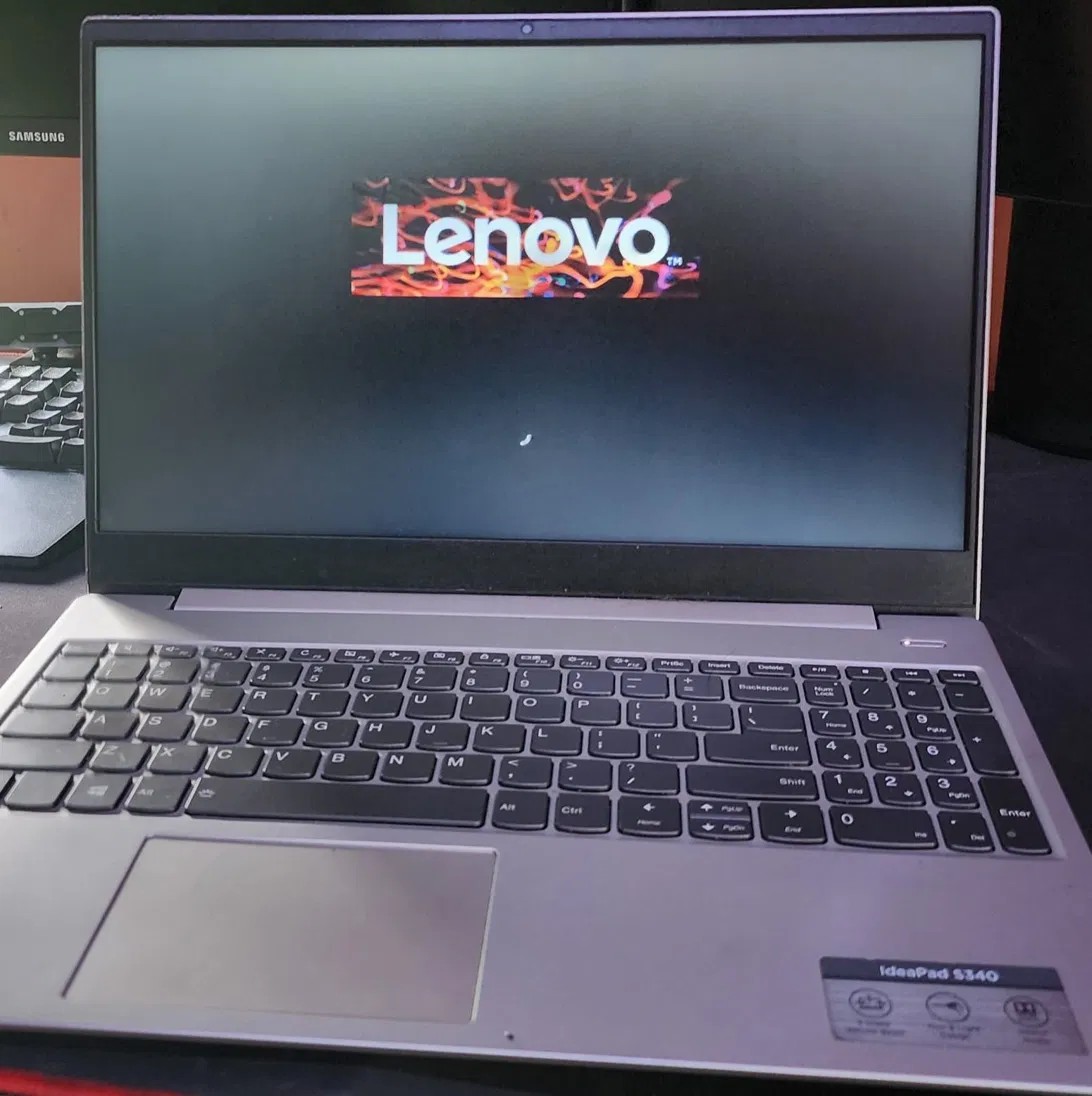 Lenovo IdeaPad booting on new screen