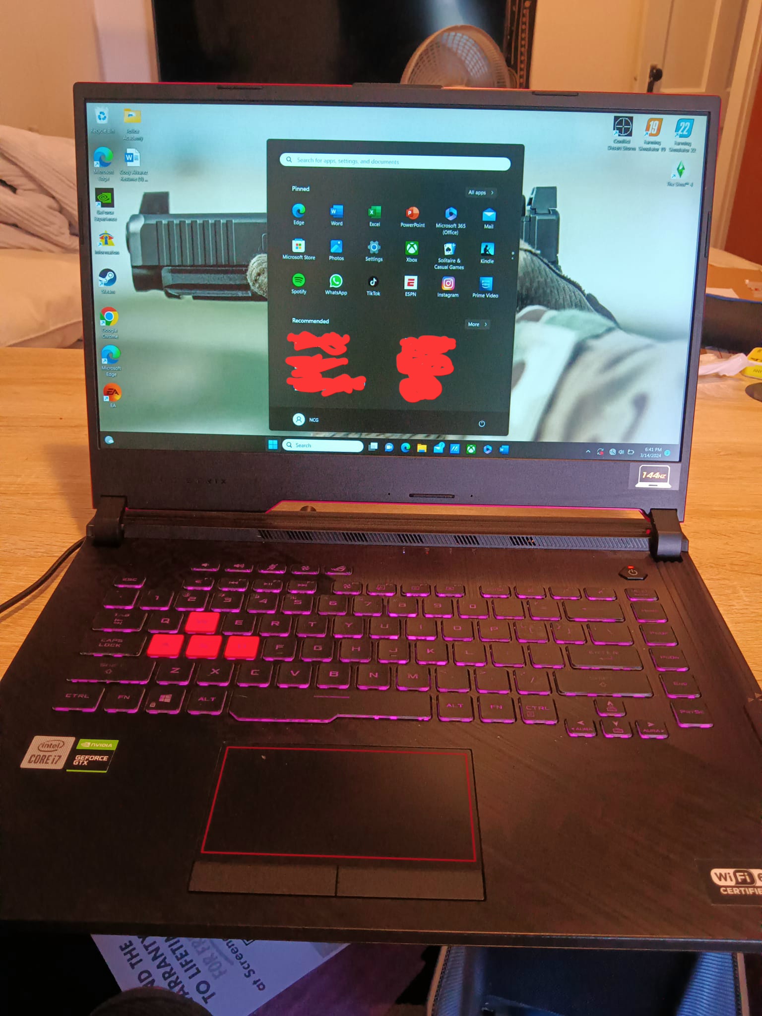 ASUS ROG laptop with new working screen